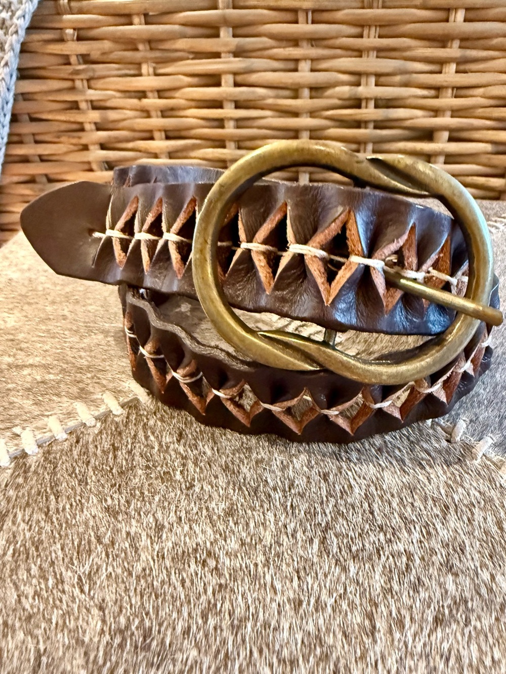 IDYLLWIND BROWN LEATHER WIDE WESTERN BELT OVAL BUCKLE SMALL LIKE NEW